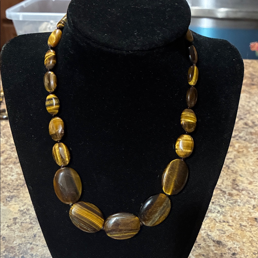 Elegant Tiger's Eye Necklace